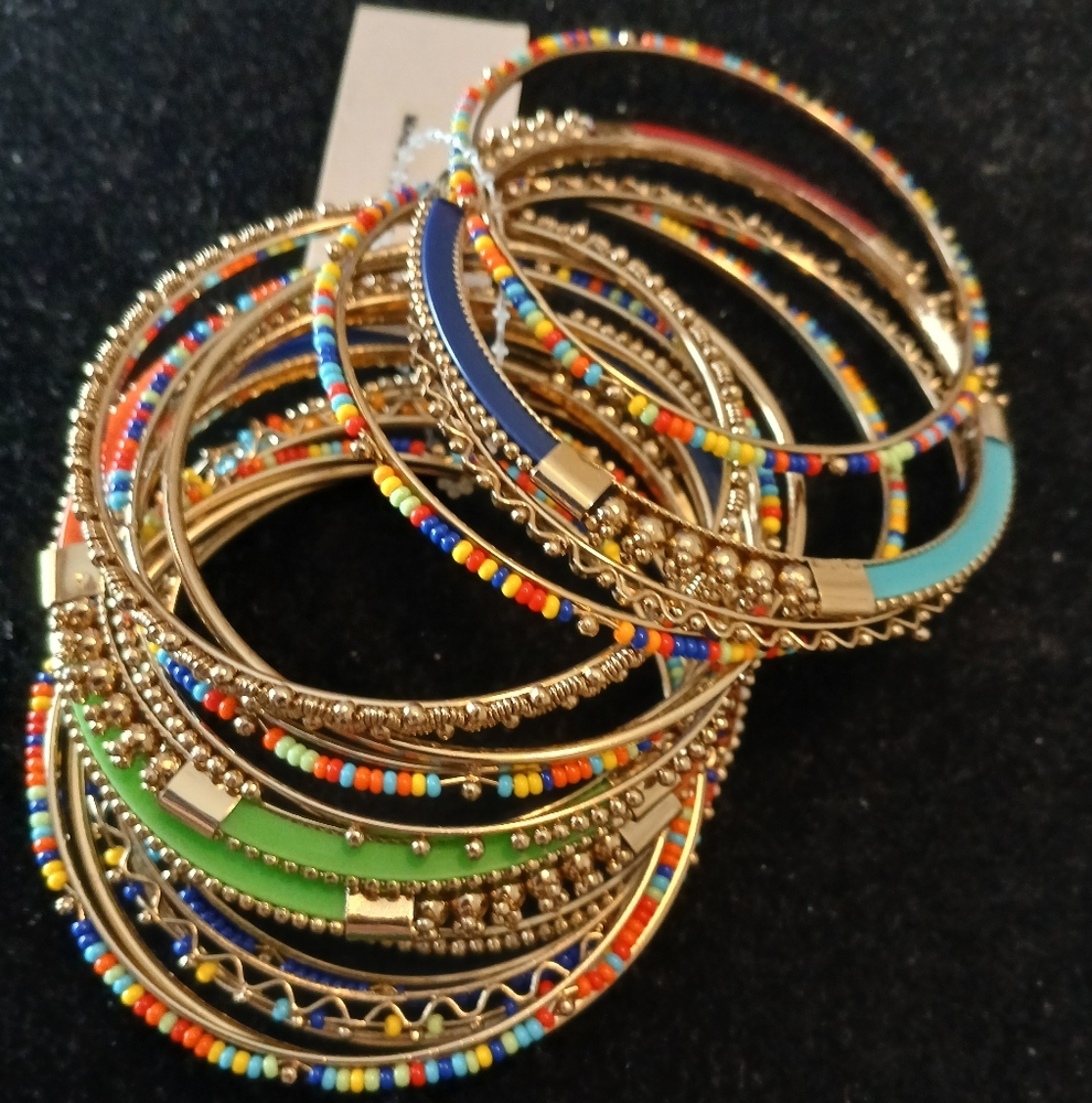 Amitra Singh Bangle Collection - Picture 3 of 5